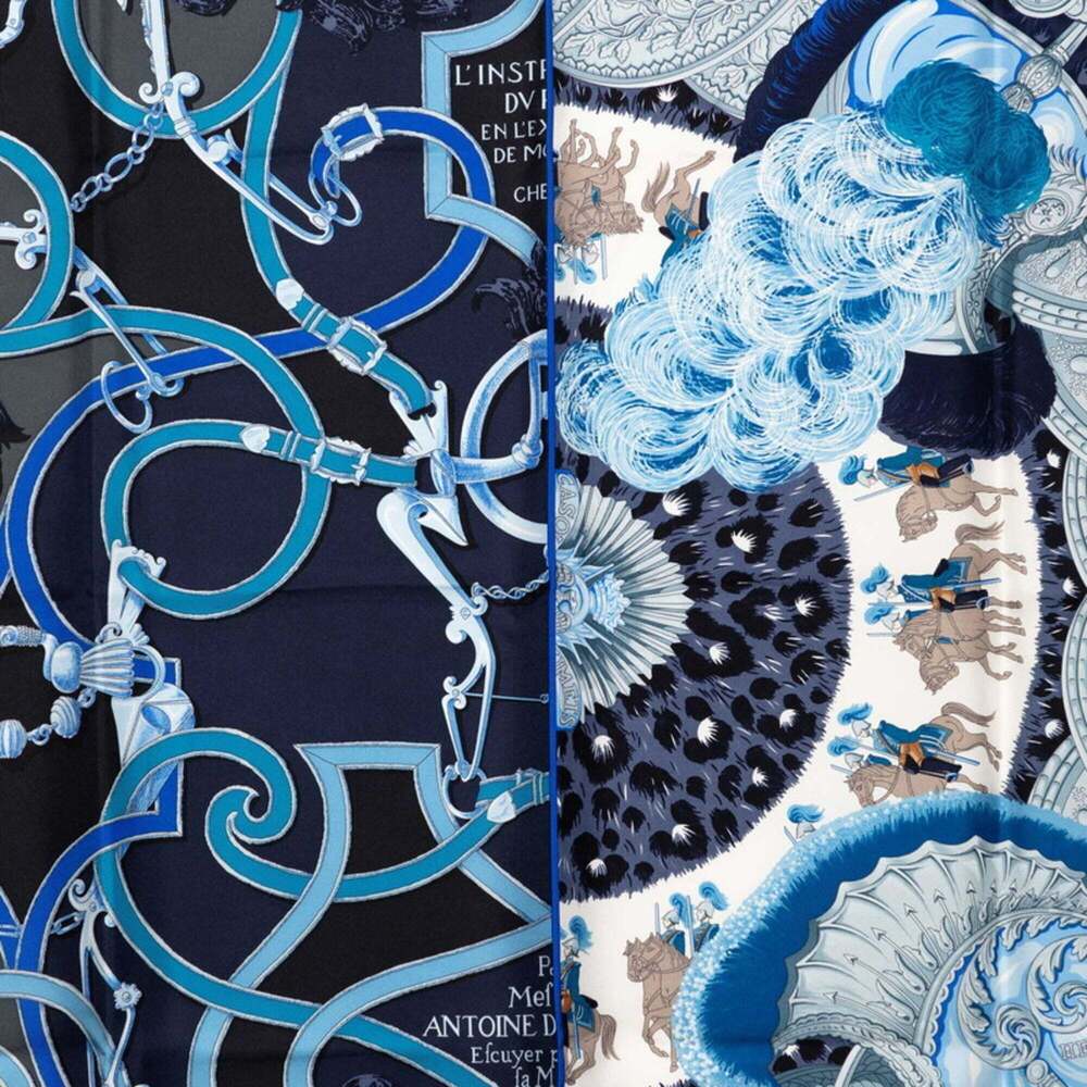 HERMES Blue Silk Scarf - Picture 3 of 9